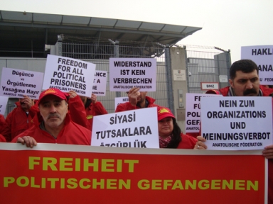 Almanya'da Türkiye Kökenli Siyasi Tutuklular İçin 'Uzun Yürüyüş'