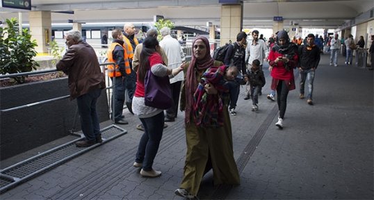 Mülteciler Danimarka sınırına dayandı