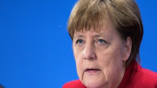Merkel partisine borçlu çıktı