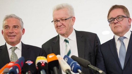 Almanya'da ilk kez yeşil-siyah koalisyon kuruldu