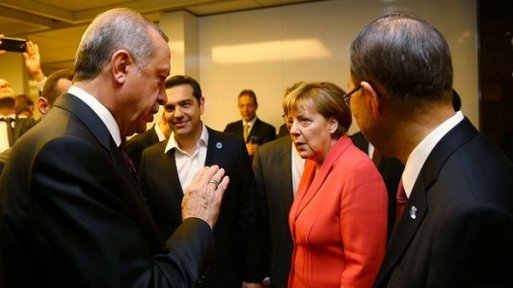 Merkel: Türkiye'deki iç siyasi gelişmeler endişe verici