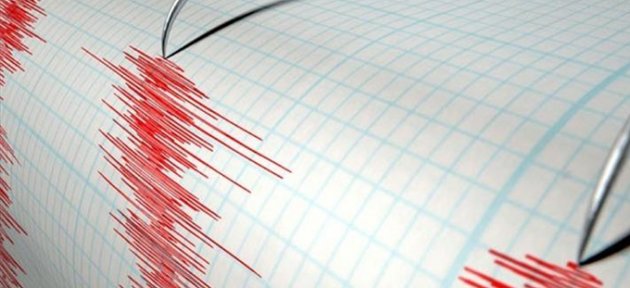 Yanlış deprem alarmı Japonya'yı felç etti