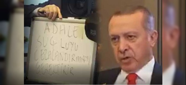 Erdoğan'a TV'de ne söyleyeceğini danışmanı tahtaya yazdı