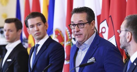 Avusturya Başbakanı Kurz: İmamlar sınır dışı edilecek