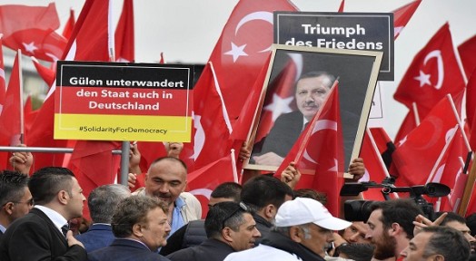 Sol Parti: Alman hükümeti Gülen Cemaati’ni koruyor