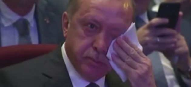 Sabah yazarı: 'Erdoğan ve ailesi uçağa binip kaçacakmış!'