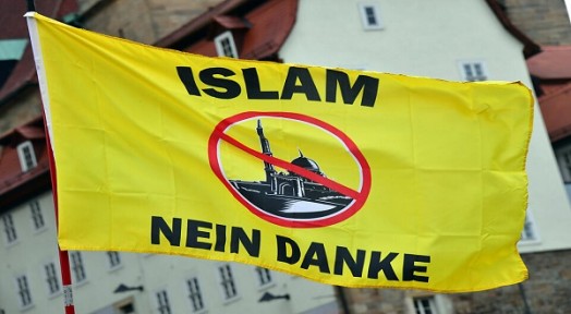 Almanya'da ırkçı ve islam düşmanı AfD'den Gülen önergesi
