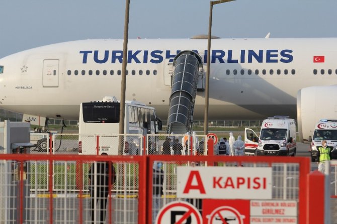 Almanya'dan 289 Türk vatandaşı Samsun'a götürüldü