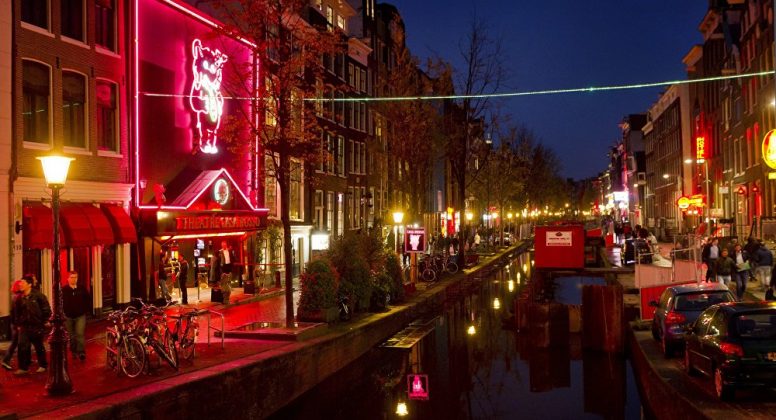 Amsterdam'da esrar satan kafelere sınırlama geliyor