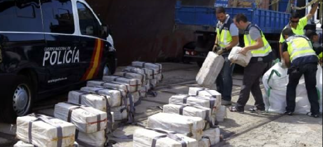 2 ton 900 kg kokain ele geçirildi: 4 Türk gözaltına alındı