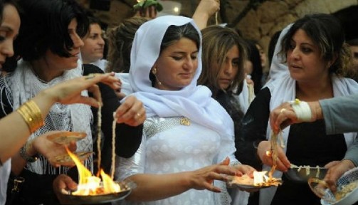 Ezidiler Mardin’de ‘Çarşema Sor Bayramı’nı kutladı