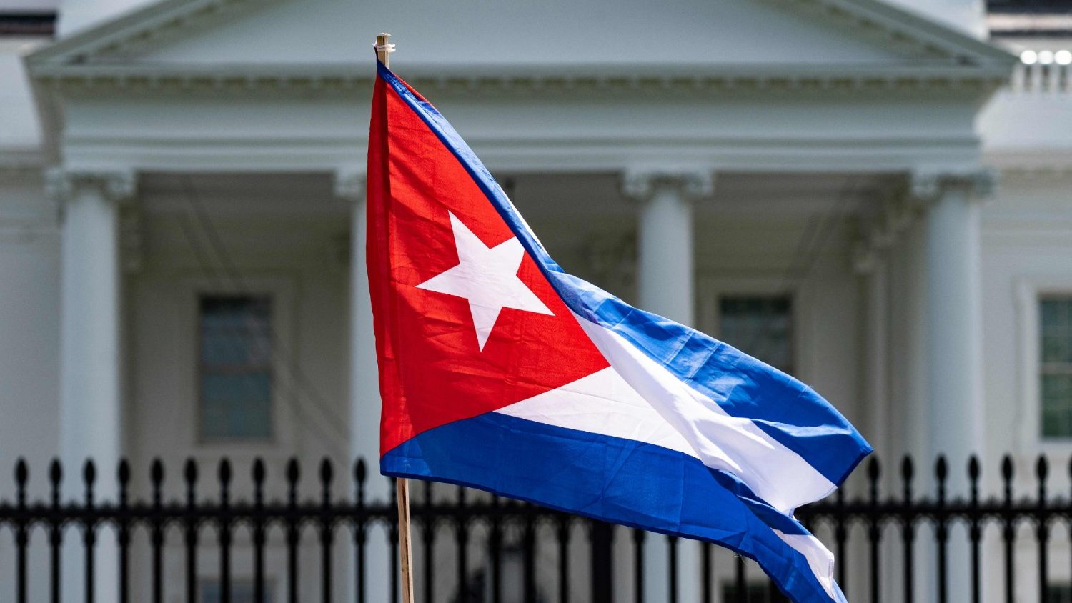 ABD, Küba'ya uyguladığı uçuş yasaklarını kaldırdı