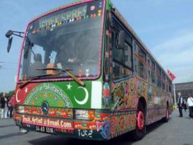 İstanbul Büyük Şehir Belediyesi Pakistan'a 100 Otobüs Hibe Etti