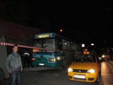 Kağıthane'de Otobüse Molotoflu Saldırı Düzenlendi