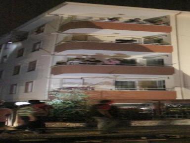 Elektrik Panosu Gece Yarısı Patladı, Apartmanda Can Pazarı Yaşandı
