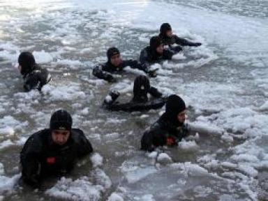 Buz Kırılınca Düştüğü Derede Kaybolan Çocuğa Ulaşılamadı