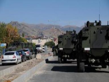 Tunceli'de Askeri Birliğe Sızma Girişiminde Bulunan Pkk'lıları Etkisiz Hale Getirmek İçin Operasyon Başlatıldı