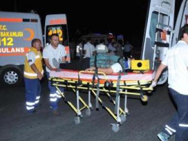 Hasta Taşıyan Ambulans Otomobille Çarpıştı: 5 Yaralı