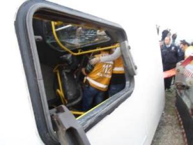 Çorum'da Halk Otobüsü Şarampole Yuvarlandı: 5 Yaralı