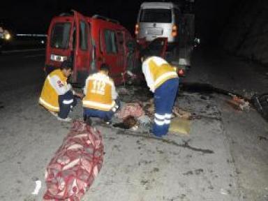 Tarsus'ta Trafik Kazası: 3 Ölü, 6 Yaralı