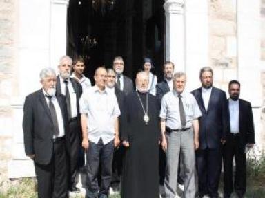 Başpiskopos Ateşyan, Sivrihisar'daki Ermeni Kilisesisini Ziyaret Etti