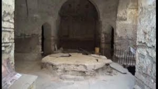 UNESCO'nun kültür mirasına aldığı tarihi Osmanlı hamamı yıkılmaya terk edildi